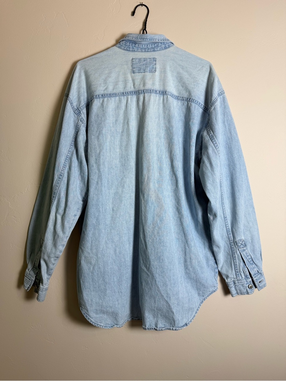 Vintage Levi's Red Tab Light Wash Denim Button-Up Shirt - Picture 2 of 6